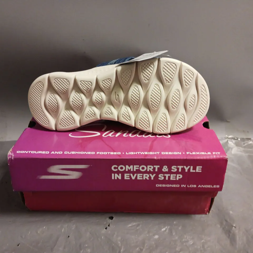 SKECHERS PERFORMANCE LADIES DENIM STYLE SANDALS SIZE 4