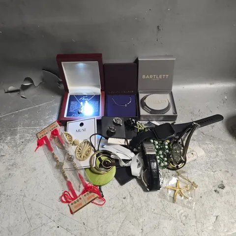 APPROXIMATELY 20 ASSORTED JEWELLERY ITEMS TO INCLUDE BARLETT BRACELET, MONICA VINADER NECKLACE, SMART WATCH, ETC