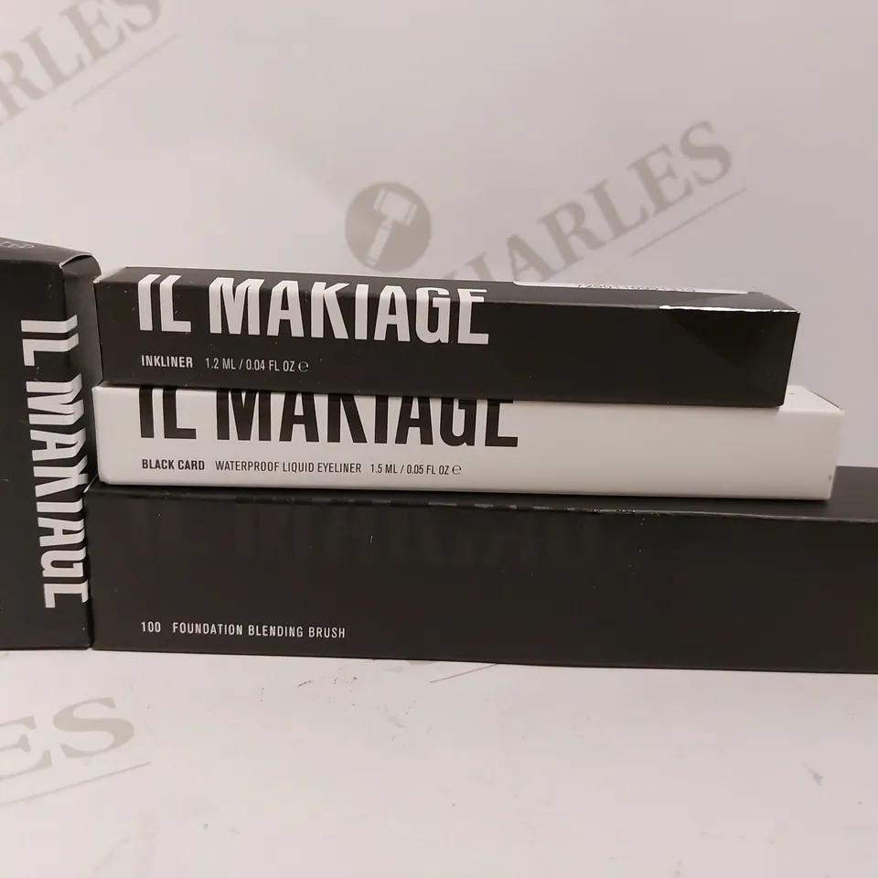 APPROX 10 IL MAKIAGE ITEMS TO INCLUDE FOUNDATION BLENDING BRUSH, WATERPROOF LIQUID EYELINER AND INKLINER