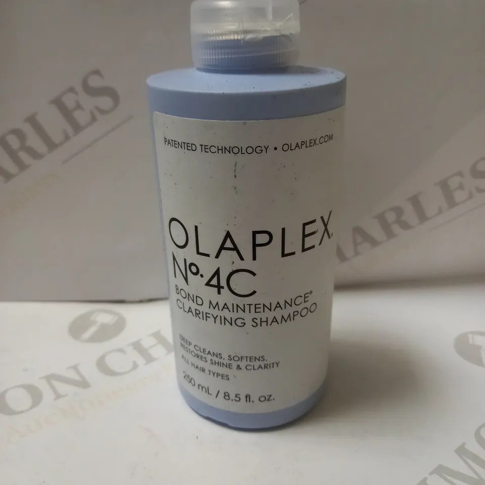 OLAPLEX NO.4C BOND MAINTENANCE CLARIFYING SHAMPOO 250ML