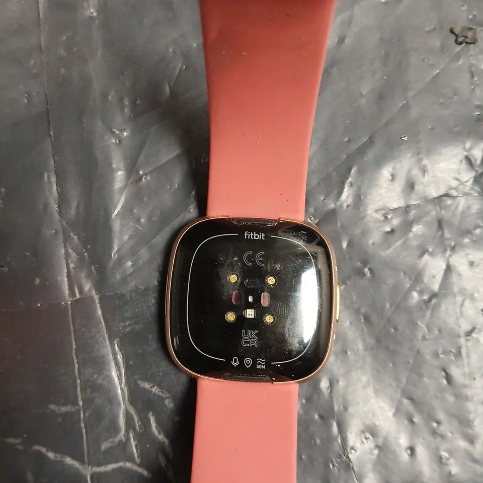 FITBIT SMARTWATCH – PINK STRAP