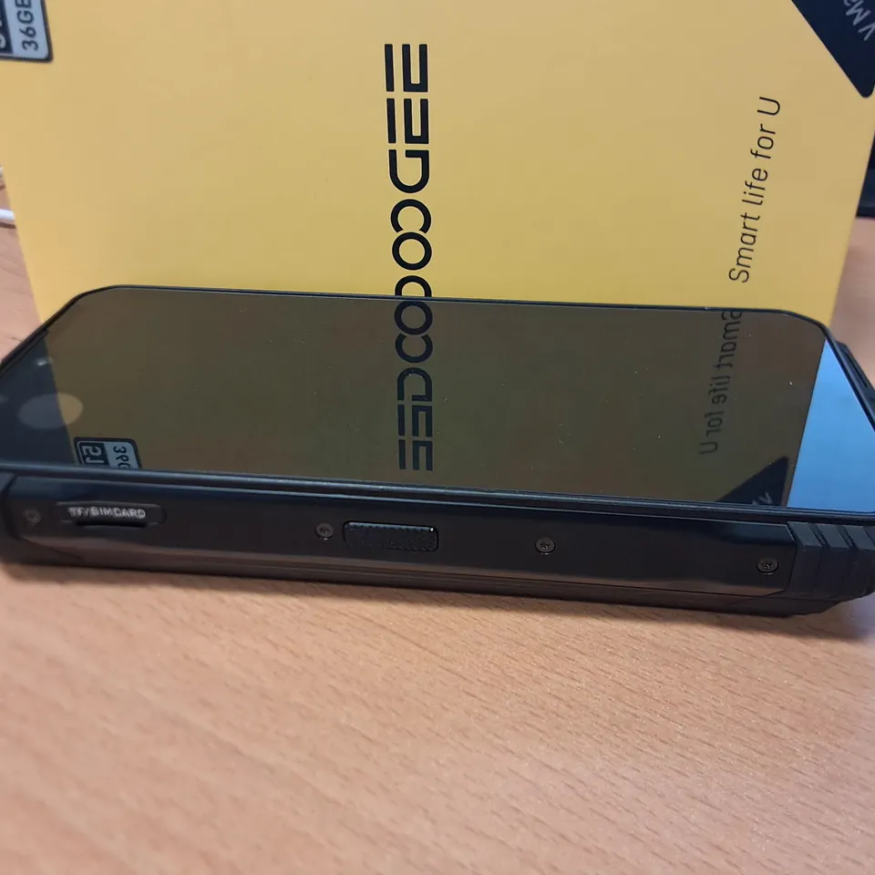 BOXED DOOGEE V-MAX PLUS 512GB IN OBSIDIAN BLACK