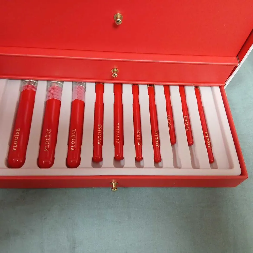 BOXED PLOUISE MINIWOOD BORN TO SHINE BUILT TO SLAY MINI MUA VANITY STATION