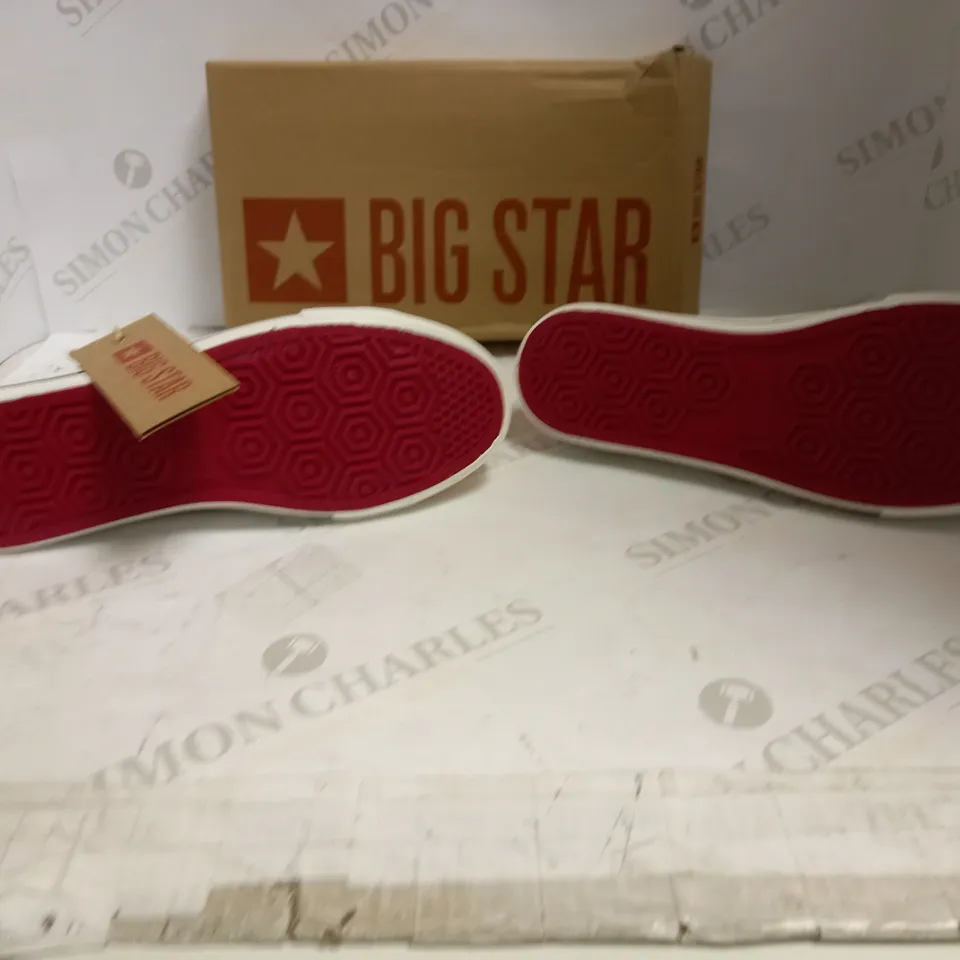 BIG STAR ARTICLE SIZE 40 TRAINER 