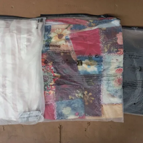 APPROXIMATELY 20 ASSORTED CLOTHING AND FASHION PRODUCTS IN VARIOUS STYLES AND SIZES - COLLECTION ONLY