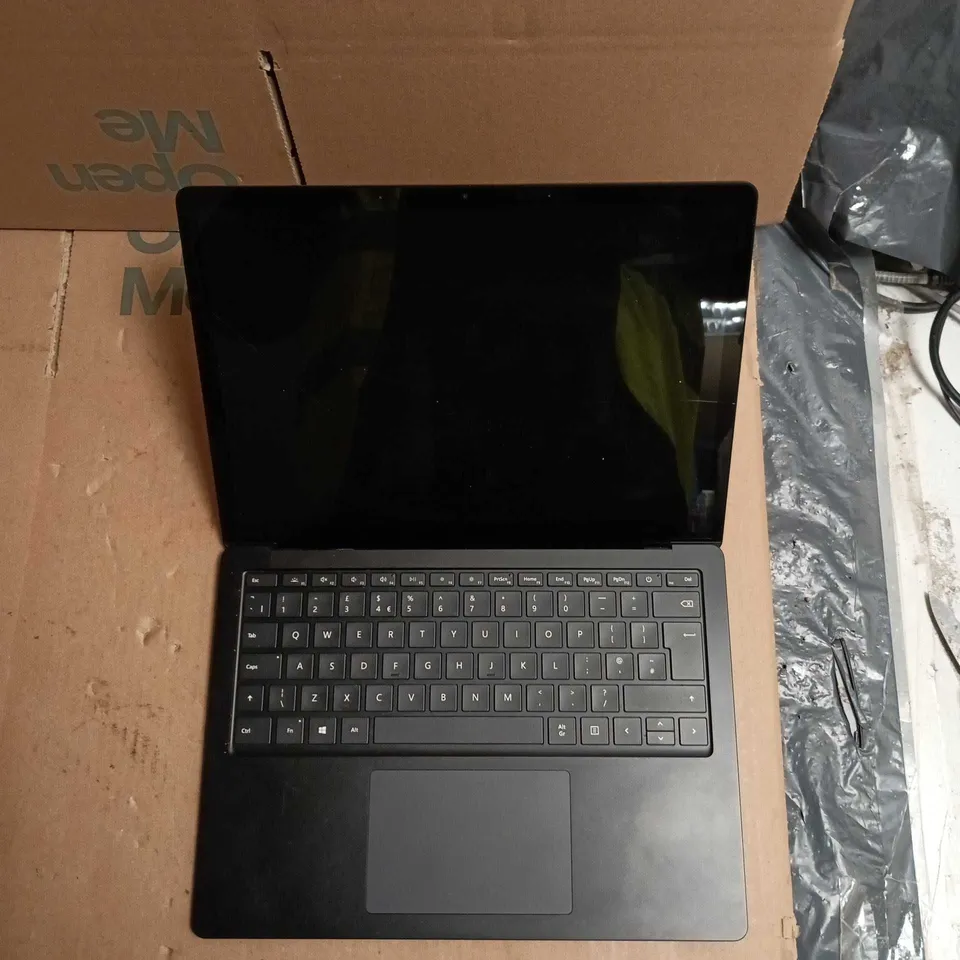 UNBOXED MICROSOFT SURFACE LAPTOP 4 13.5" I5-1145G7, 16GB RAM, 256GB SSD, BLACK