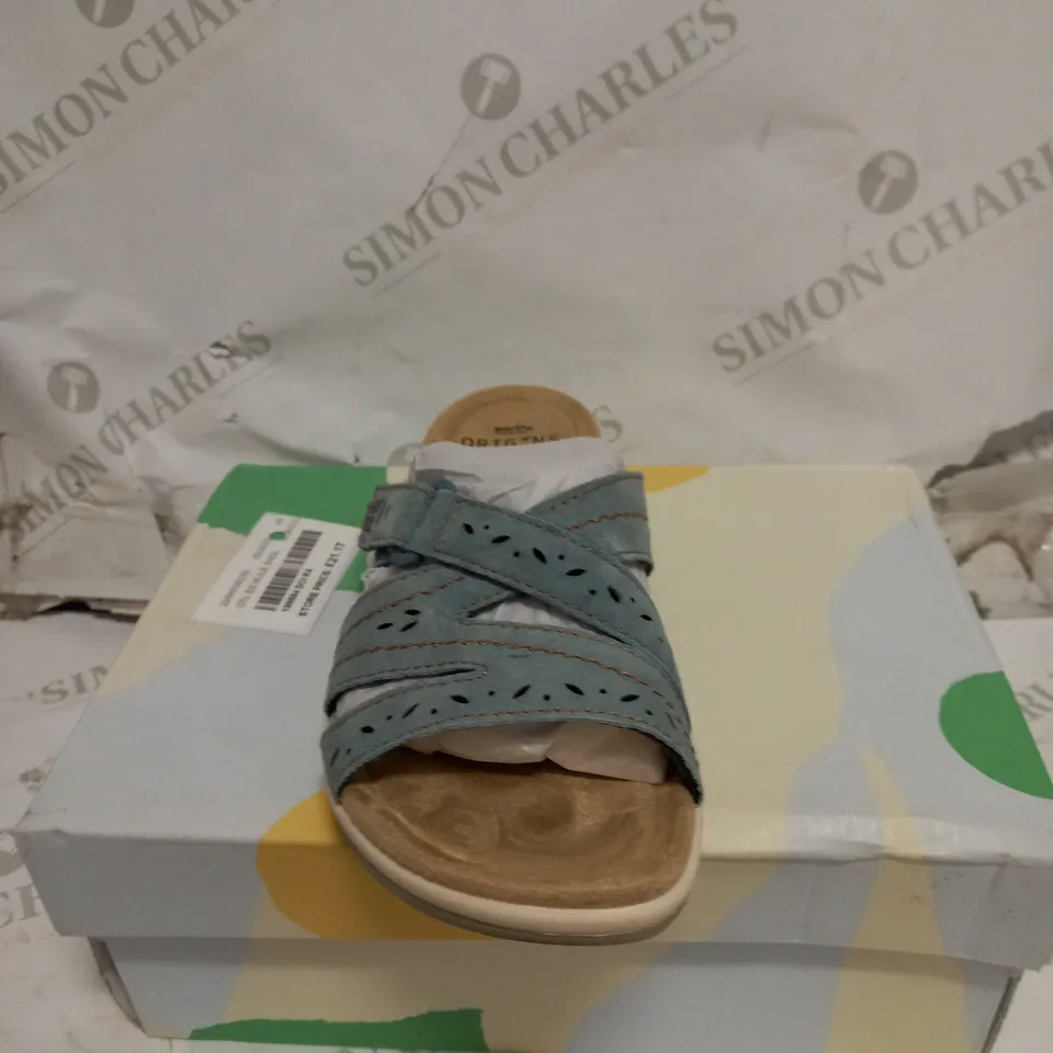 OUTLET EARTH ORIGINS SHANTEL MULE SANDAL SIZE 4 