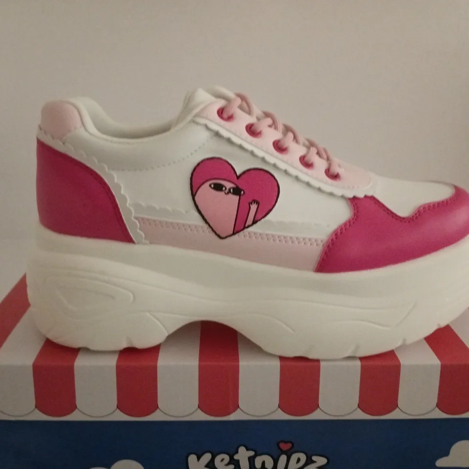BRAND NEW BOXED PAIR OF KETNIPZ X KOI LOVEABLE ANTICS CHUNKY TRAINERS - PINK- SIZE 10