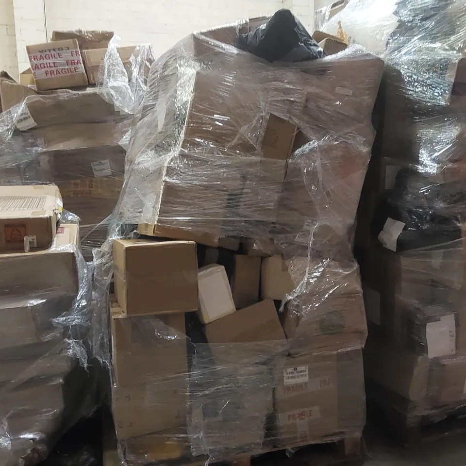 PALLET OF ASSORTED ITEMS INCLUDING: DAYPLUS CORDLESS VACUUM CLEANERS, CLOUD PILLOWS ECT
