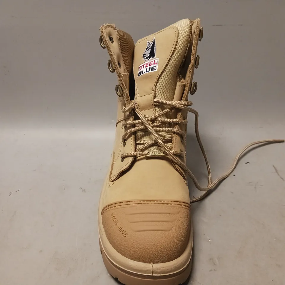 BOXED PAIR OF STEELBLUE SOUTHERN CROSS ANKLE BOOTS IN SAND SIZE 8