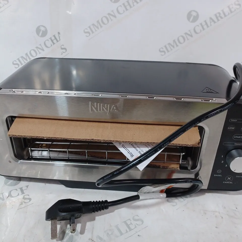 BOXED NINJA 2 IN 1 TOASTER & GRILL ST100UK