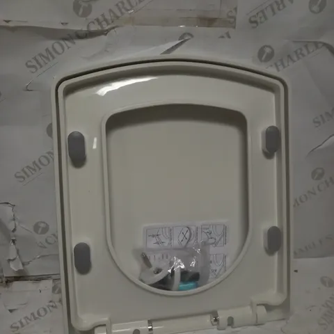 PURE-SUPREME SOFT CLOSE TOILET SEAT AND COVER