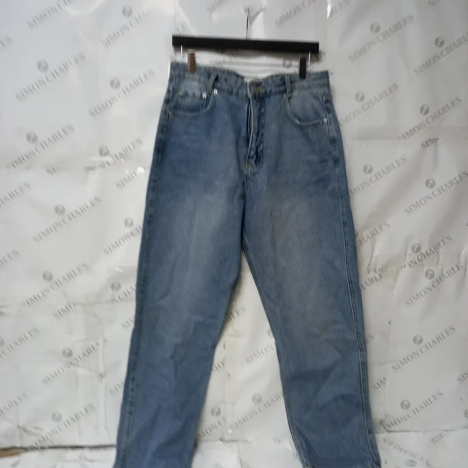 BOX OF APPROXIMATELY 10 PAIRS OF ASSORTED JEANS TO INCLUDE; COLOURS LIKE BLUE, BLACK, DARK BLUE