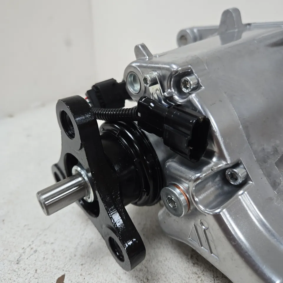 AUTOMOTIVE AIR CONDITIONING COMPRESSOR WITH BELT PULLEY – MOUNTING FLANGE