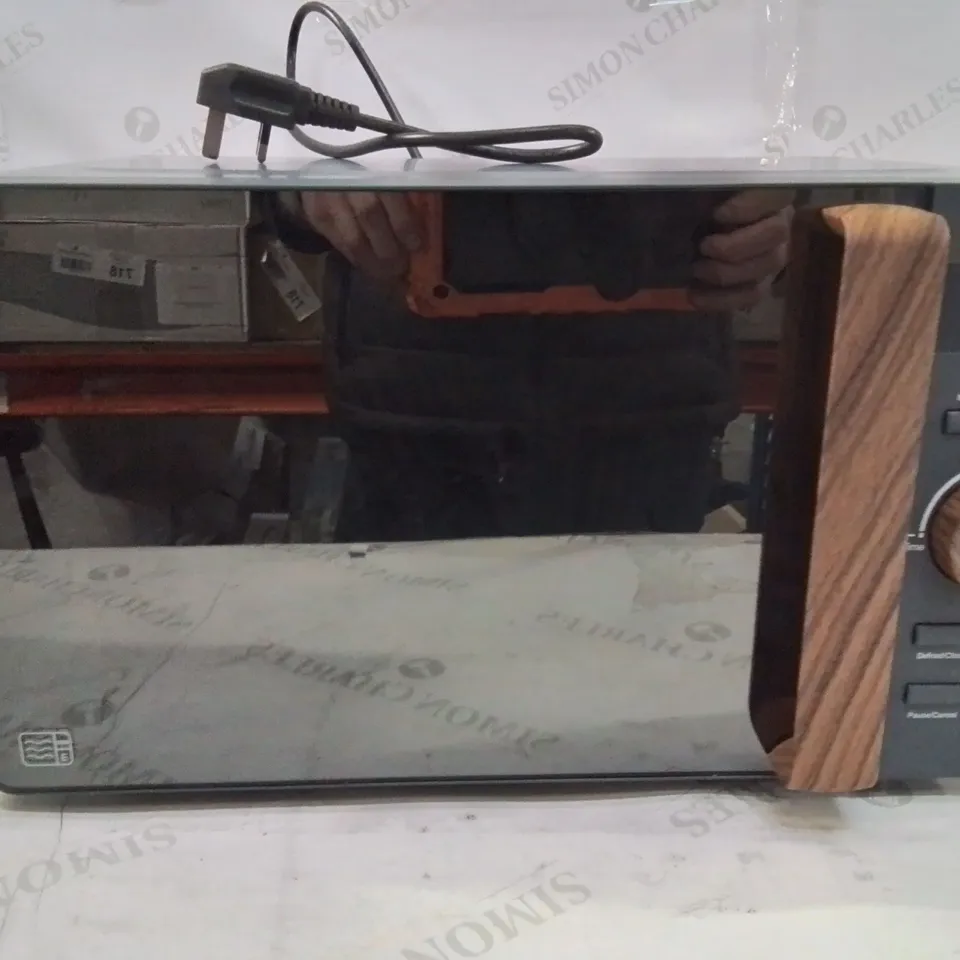 BOXED SWAN 20 LITRE 800W MICROWAVE  -BLUE- 