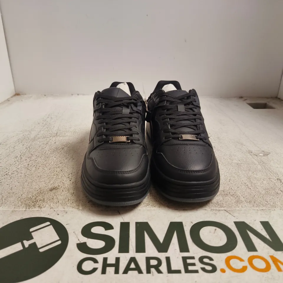 BERSHKA BLACK TRAINERS, UK 9 (EUR 43) WITH DUST BAG