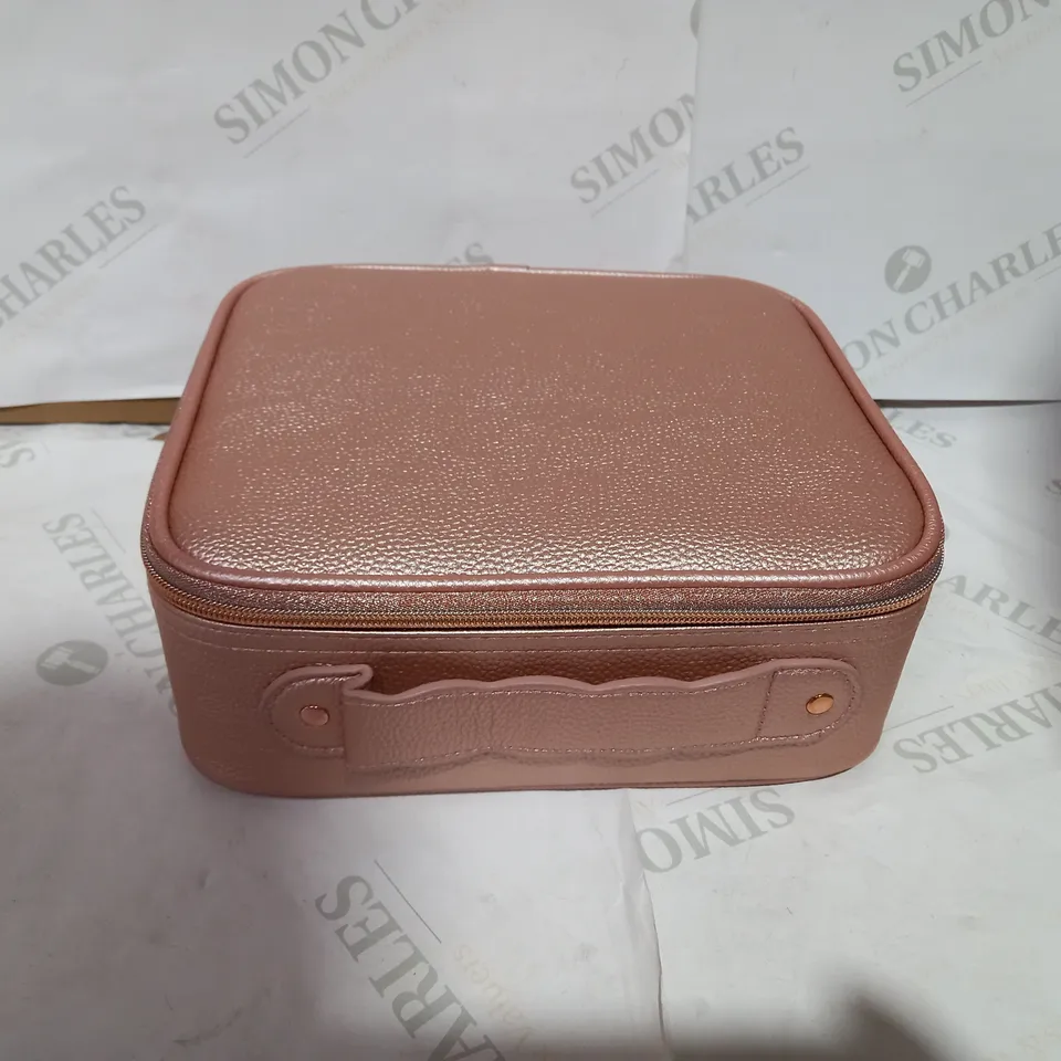 TILI METALLIC MAKE-UP ORGANISER HOME & AWAY VANITY CASE