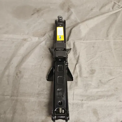 2.5T VEHICLE JACK IN BLACK