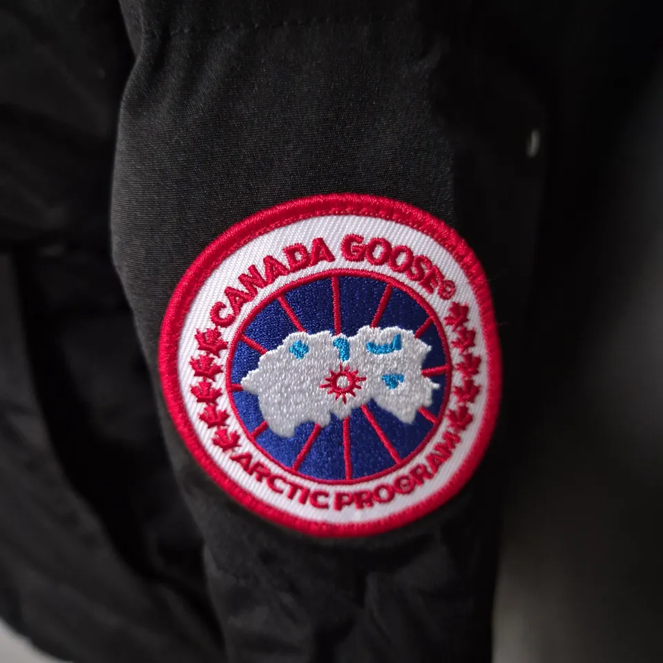 CANADA GOOSE MENS WYNDHAM PARKA SIZE M