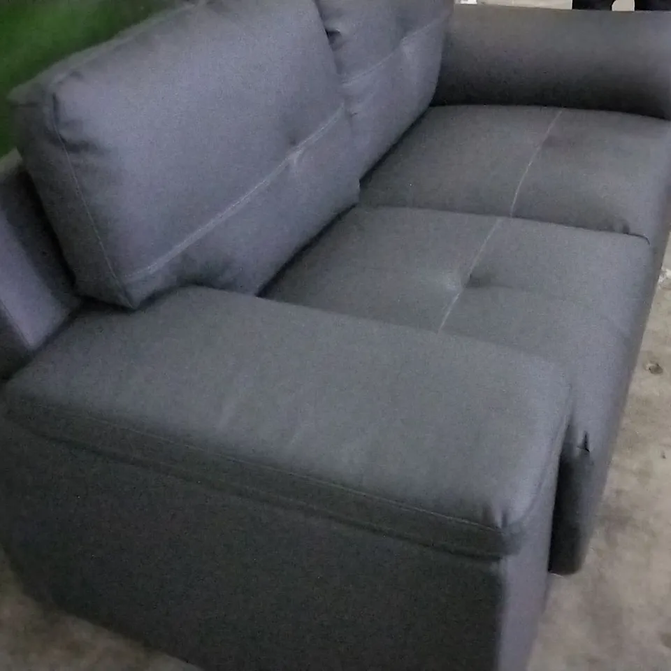 DESIGNER LIGHT GREY LEATHER 2 SEATER SOFA 