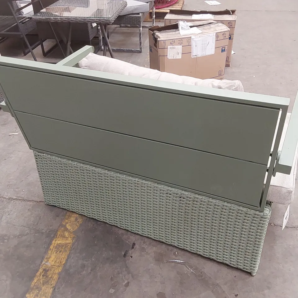 MULTIFUNCTIONAL GARDEN STORAGE BENCH 