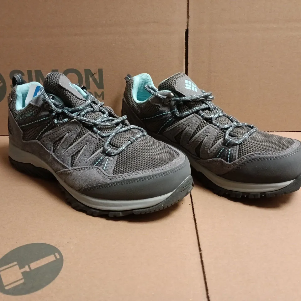 PAIR OF COLUMBIA TRAINERS IN GREY/BLUE SIZE UK 7