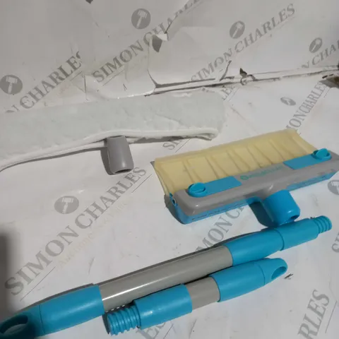 OUTLET AQUACLEAN FLEXIBLE SQUEEGEE WINDOW & GLASS CLEANING SYSTEM