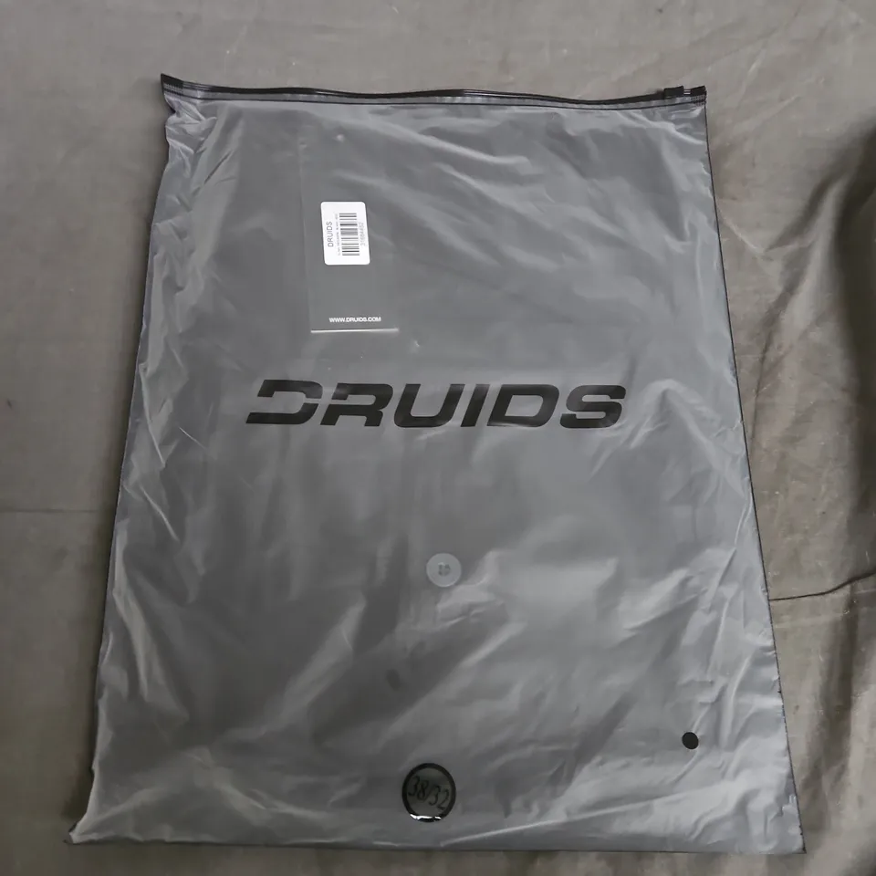 BAGGED DRUIDS CLIMA TROUSERS – BLACK, UK SIZE 38 (38/32)