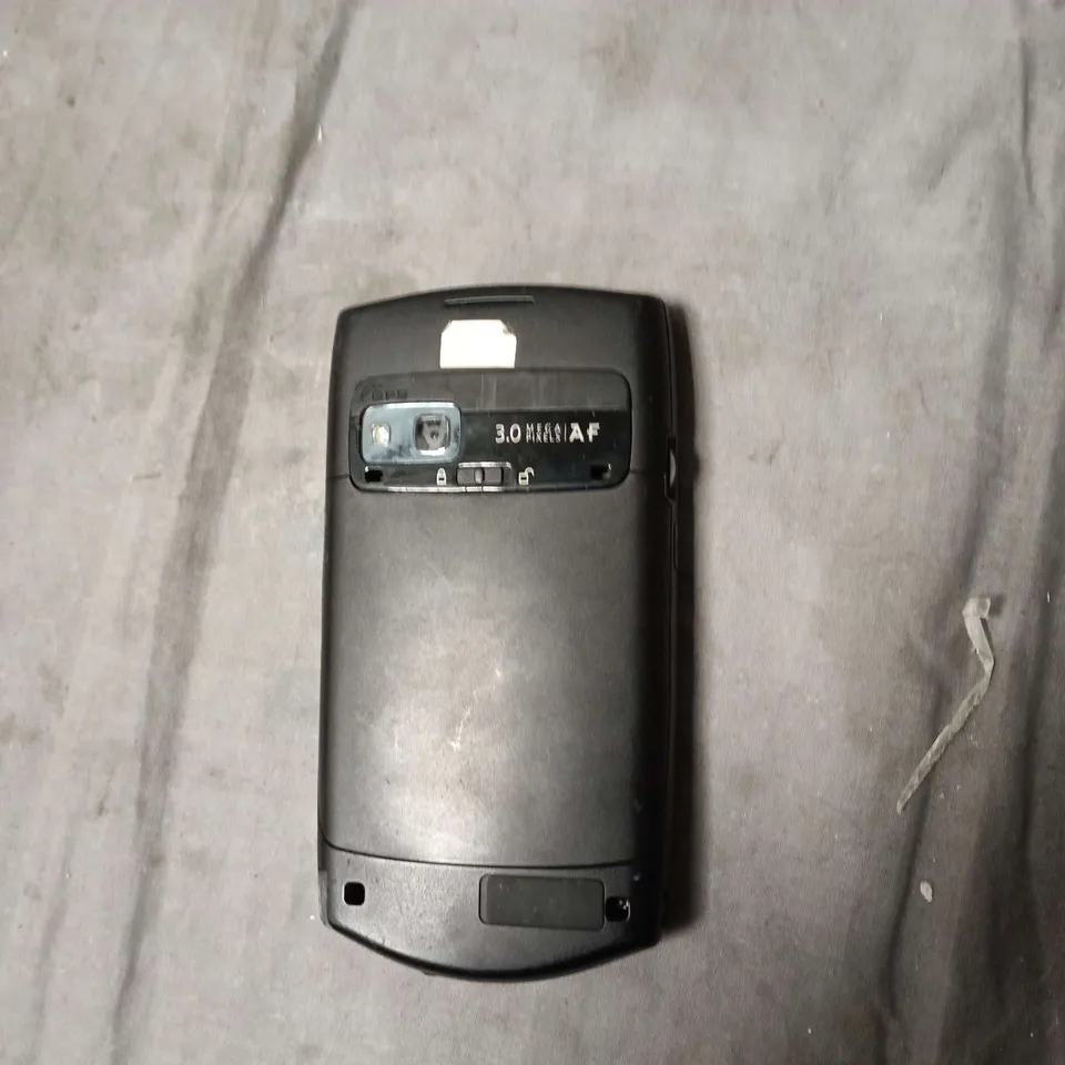 O2 MOBILE PHONE – BLACK, 3.0 MP CAMERA 