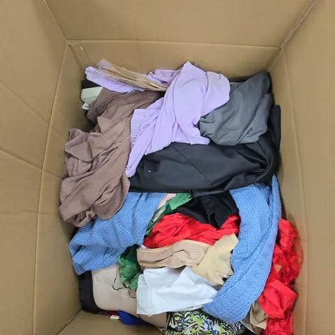 BOX OF APPROXIMATELY 25 ASSORTED ITEMS TO INCLUDE: URBAN JACKS PINK SLIP ONS