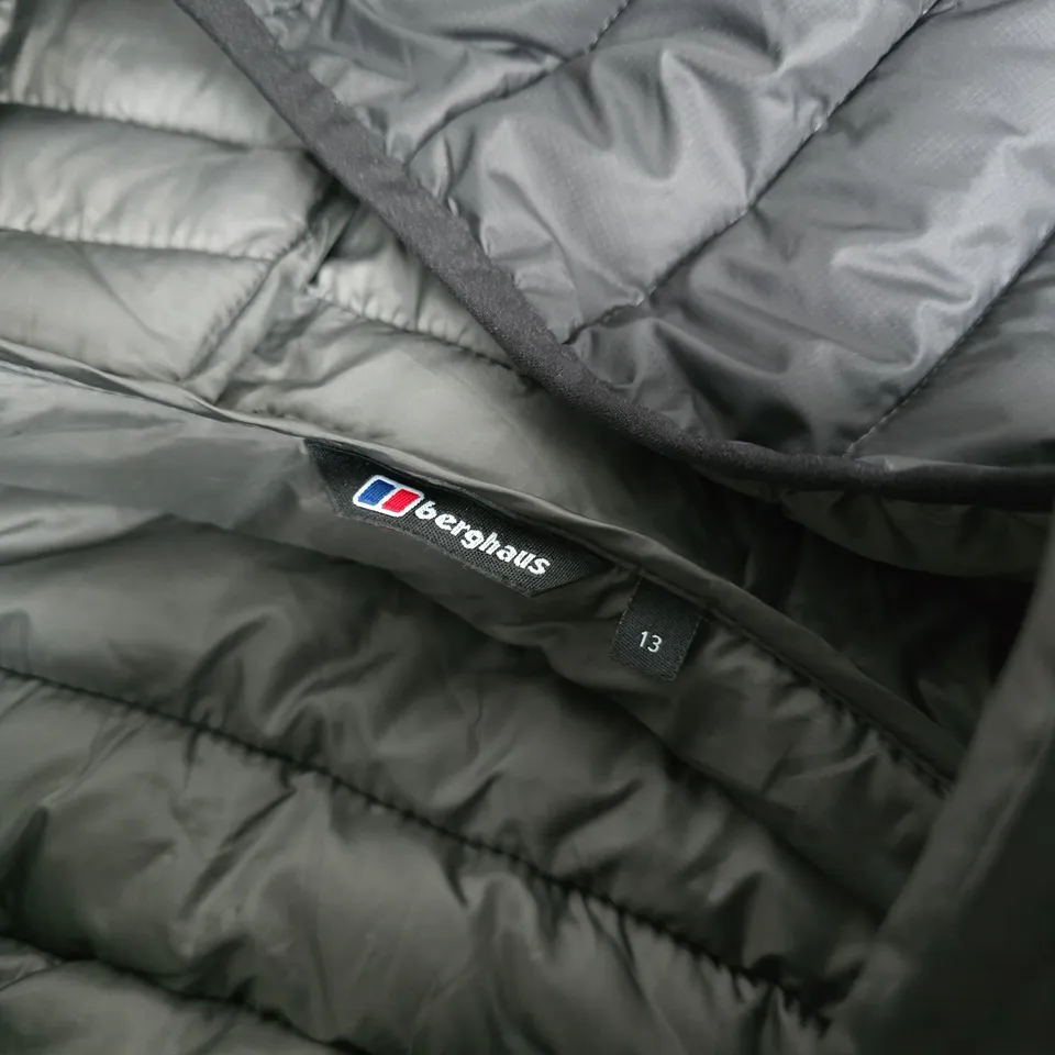 BERGHAUS PADDED HOODED JACKET – KIDS' SIZE 13, DARK GREY