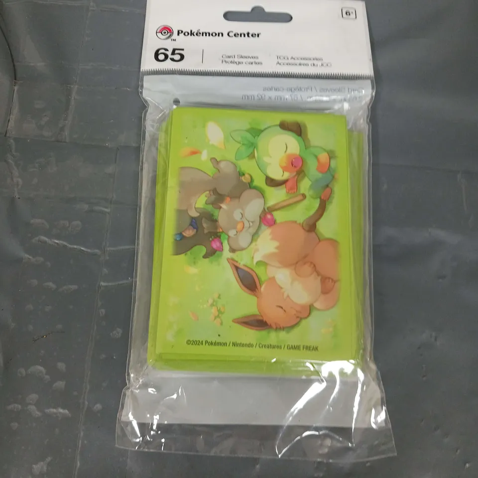 POKEMON CENTRE CARD SLEEVES IN BERRY SLEEPY