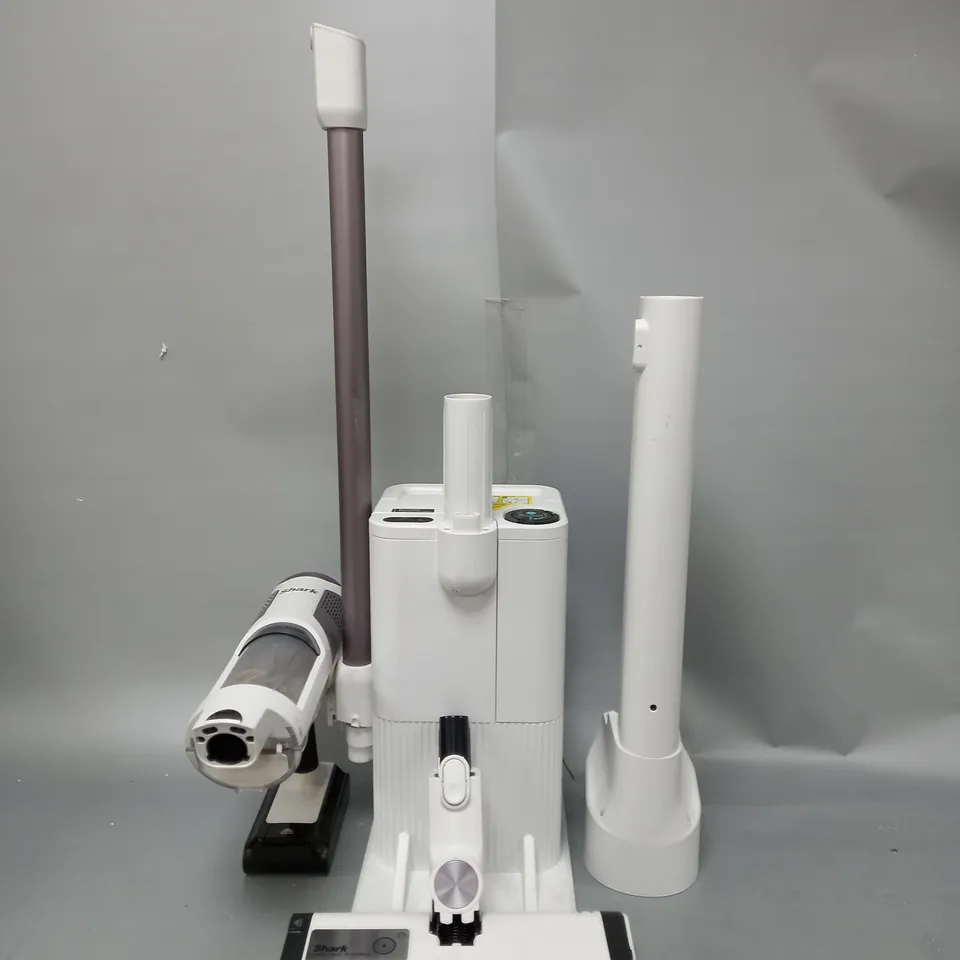 SHARK CORDLESS DETECT PRO VACUUM CLEANER 