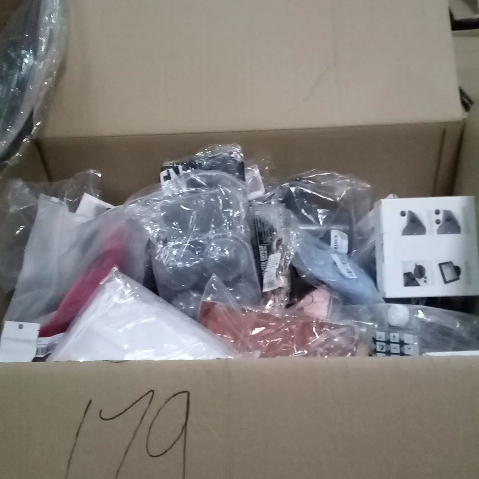 PALLET OF ASSORTED ITEMS TO INCLUDE STORAGE BOXES, FAUCET HEADS , BASKETS AND ETC 