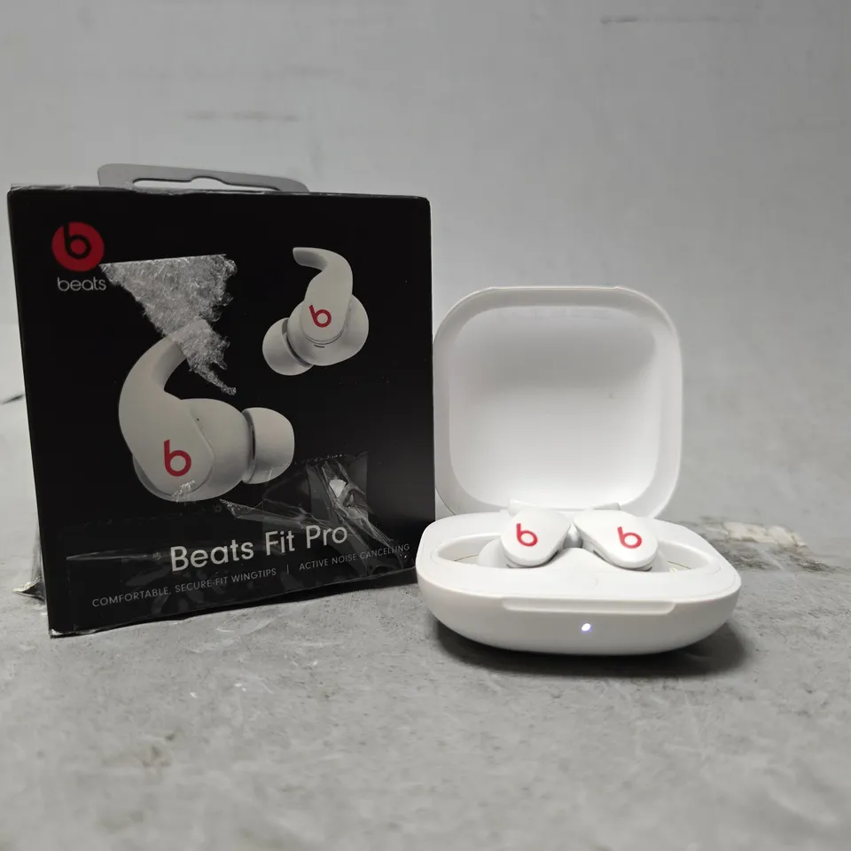 BOXED BEATS FIT PRO 