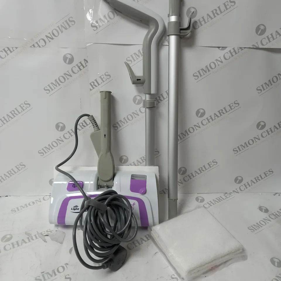BOXED LIGHT 'N' EASY FLOOR STEAM CLEANER 