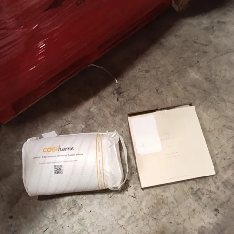 PALLET CONTAINING A LARGE QUANTITY OF ITEMS TO INCLUDE - MEMORY FOAM PILLOW, SKIRT HANGER ETC