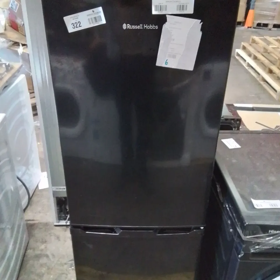 RUSSELL HOBBS FREESTANDING BLACK 50/50 FRIDGE FREEZER