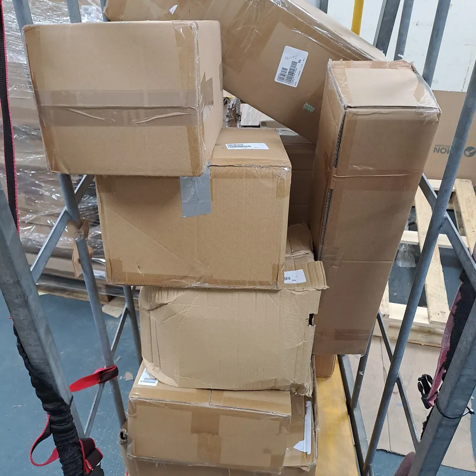CAGE OF APPROXIMATELY 10 ASSORTED HOUSEHOLD ITEMS TO INCLUDE - KITCHEN STORAGE TUBS, XMAS DECOR, AND CANDLE DUO HOLDER ETC. - COLLECTION ONLY