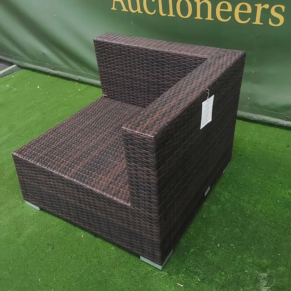 DESIGNER CHOCOLATE MIX RATTAN GARDEN/PATIO CORNER SOFA PIECE