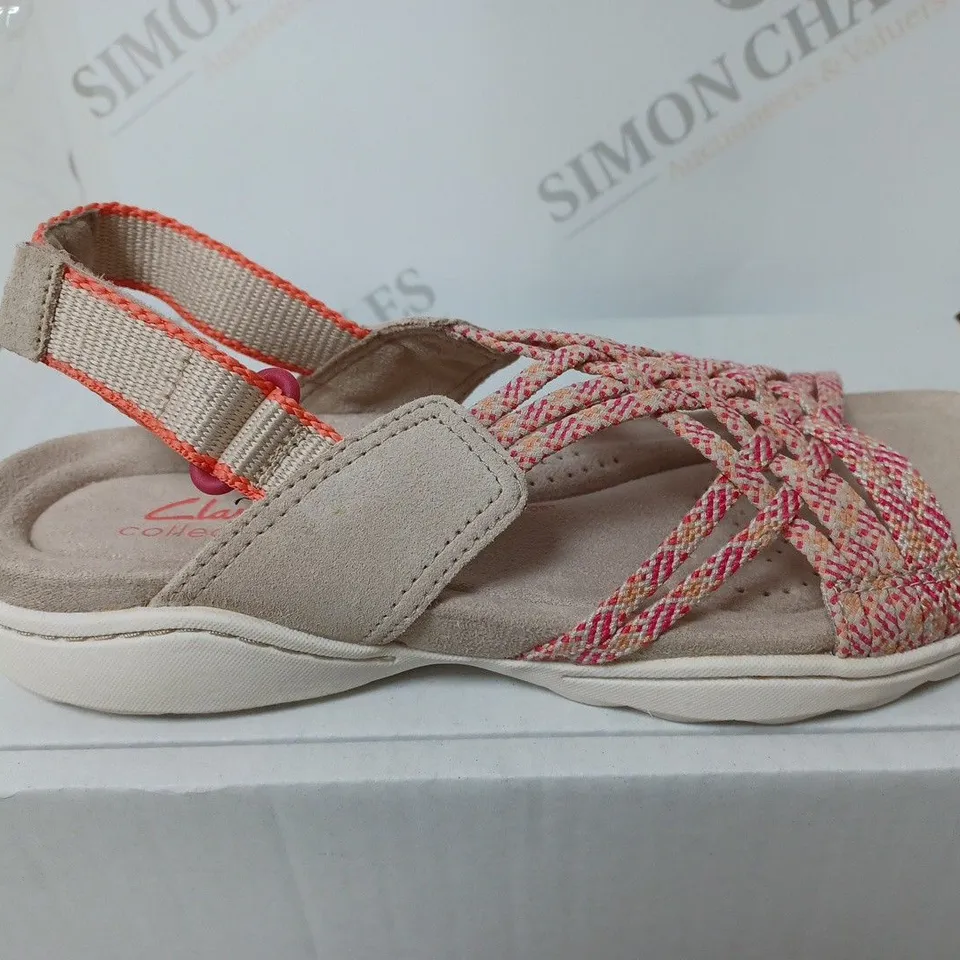 PAIR OF CLARK'S EASE SANDALS IN SAND/COMBI SIZE 4