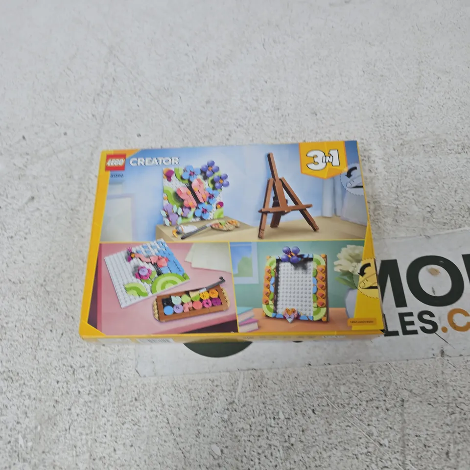 LEGO CREATOR 3-IN-1 FLORAL ART PAINTING SET (31390) – 348 PIECES