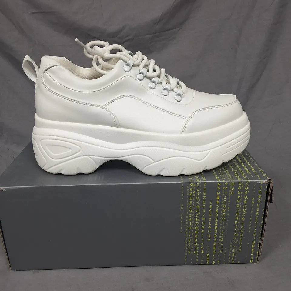 BOXED KOI PENNIES STRIKER WHITE CHUNKY BUBBLE TRAINERS - UK 6