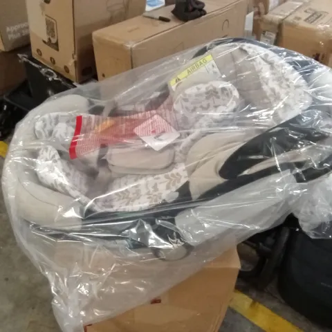 BOXED COSATTO CAR SEAT