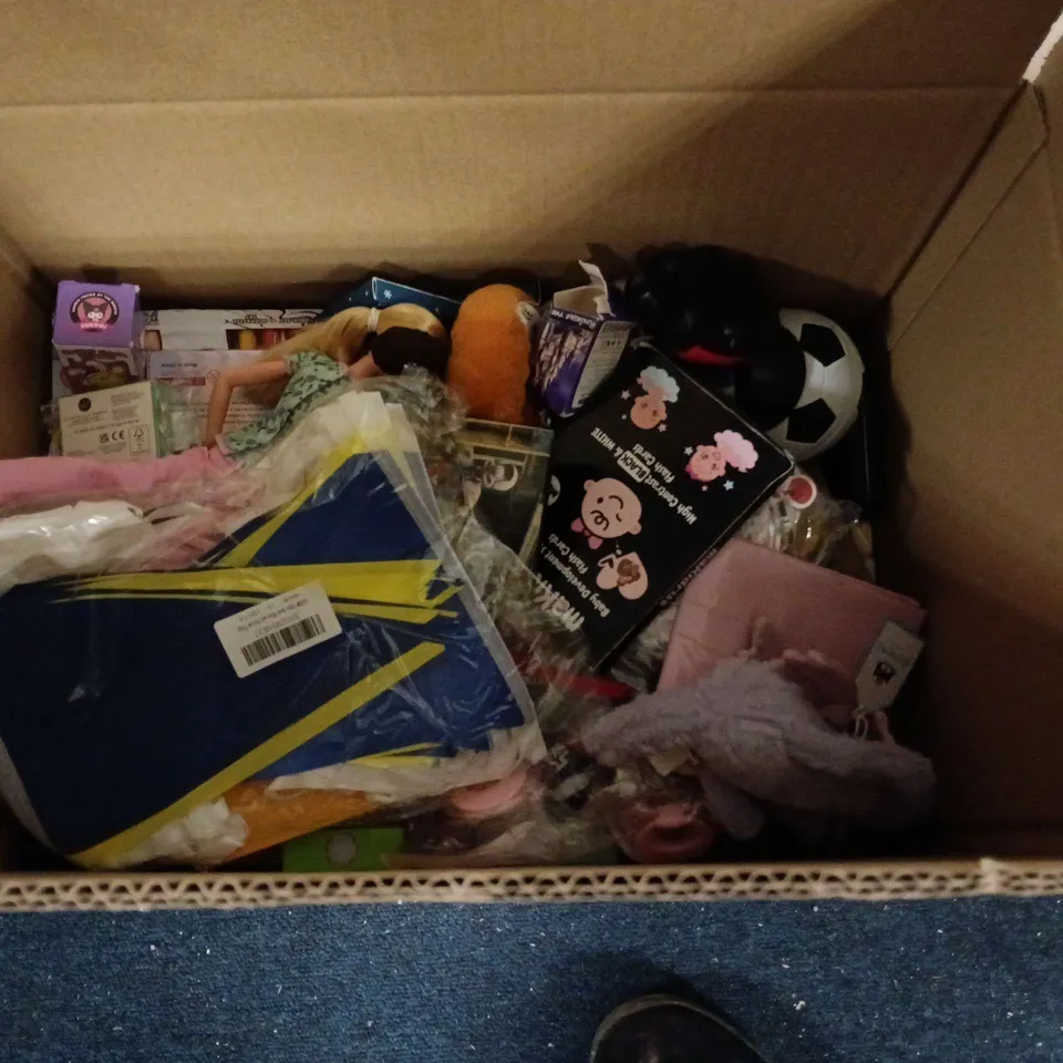 ASSORTED CHILDREN'S TOYS, GAMES & ARTS & CRAFTS ITEMS – MIXED LOT