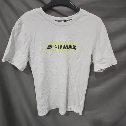 NIKE AIR MAX T‑SHIRT – WHITE UK S