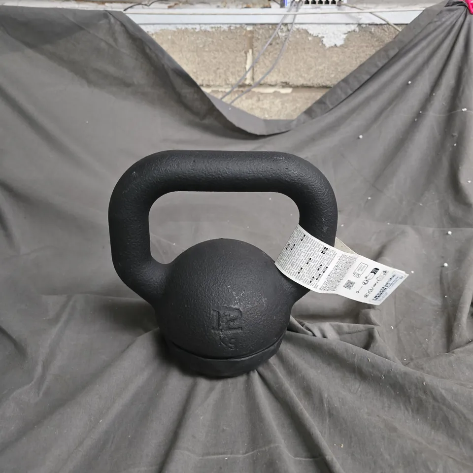 KETTLEBELL - 12 KG (CAST IRON)