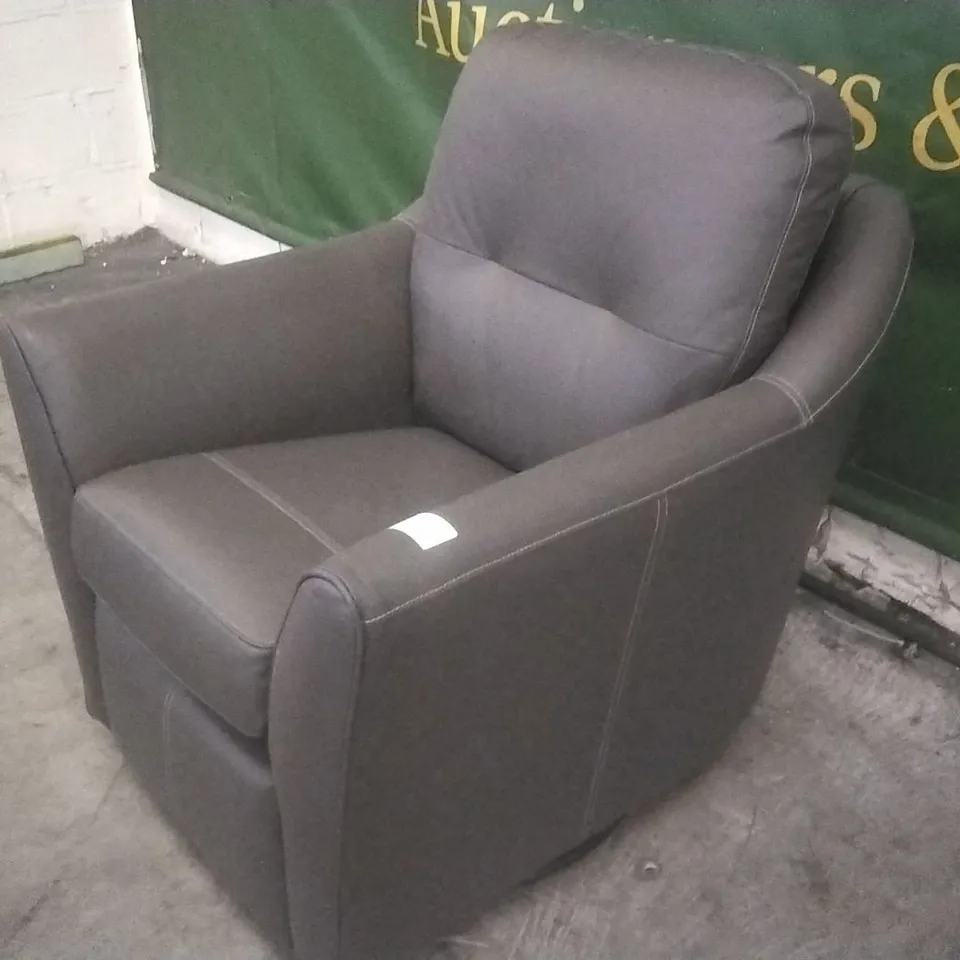 QUALITY G-PLAN BRITISH MADE HARDWOOD FRAMED FLINT CAMBRIDGE EARTH SEIVEL CHAIR 
