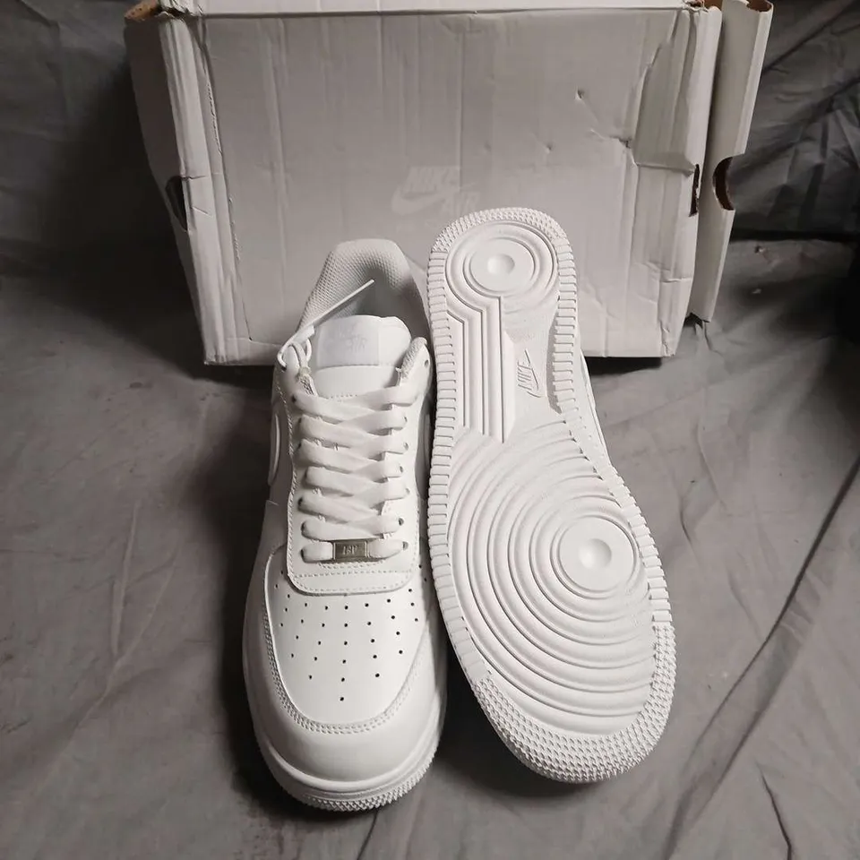 NIKE AIR FORCE 1 TRAINERS – WHITE- SIZE UK 11