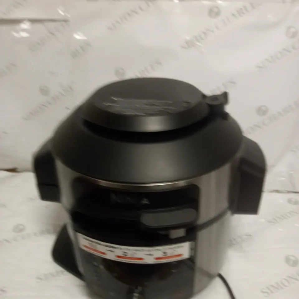 NINJA FOODI SMARTLID MULTI-COOKER